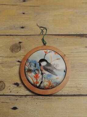 Vintage Hallmark 1983 Black-Capped Chickadee Bird Wood Ornament